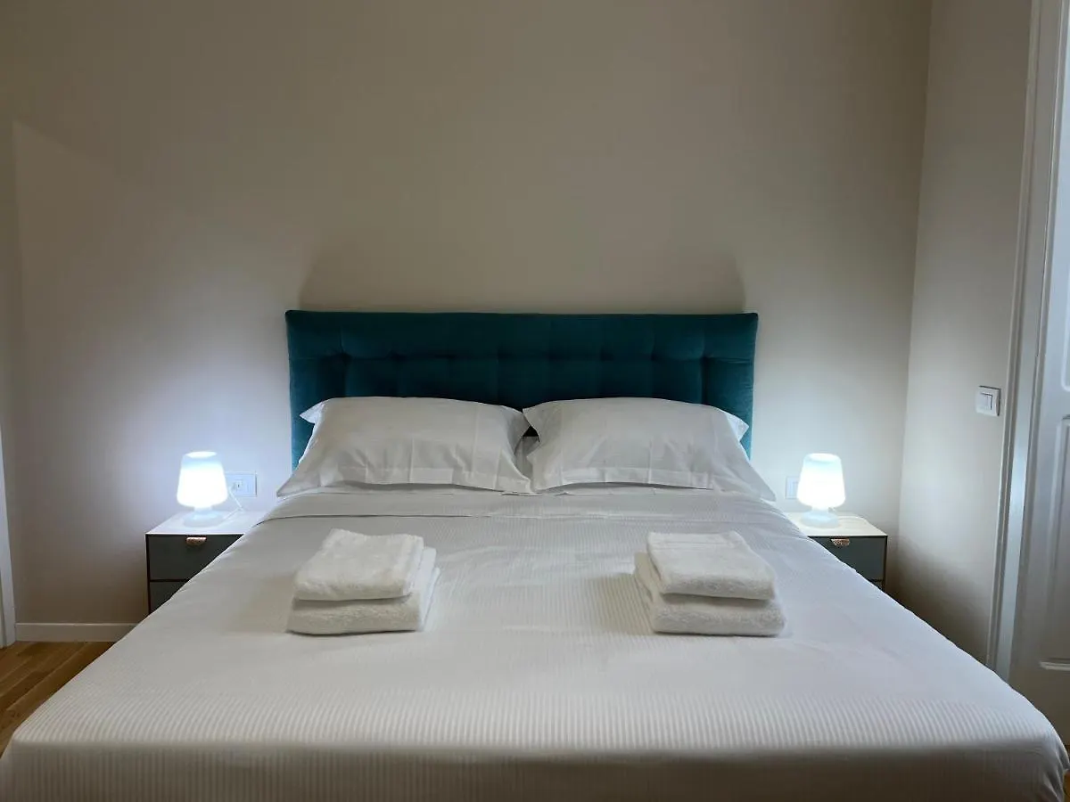 Regina By The Blue Twins Apartments Milano